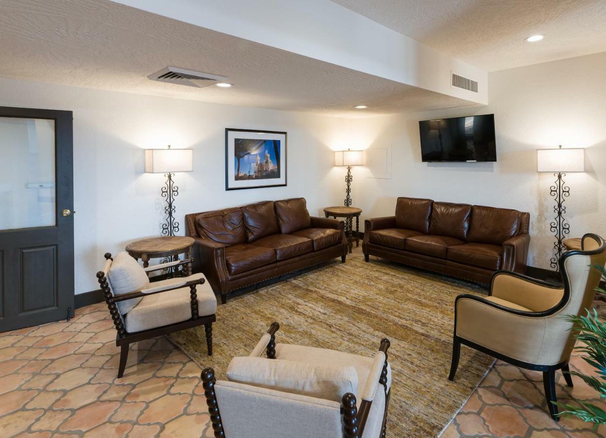 Lux Verde Hotel Cottonwood Exterior photo