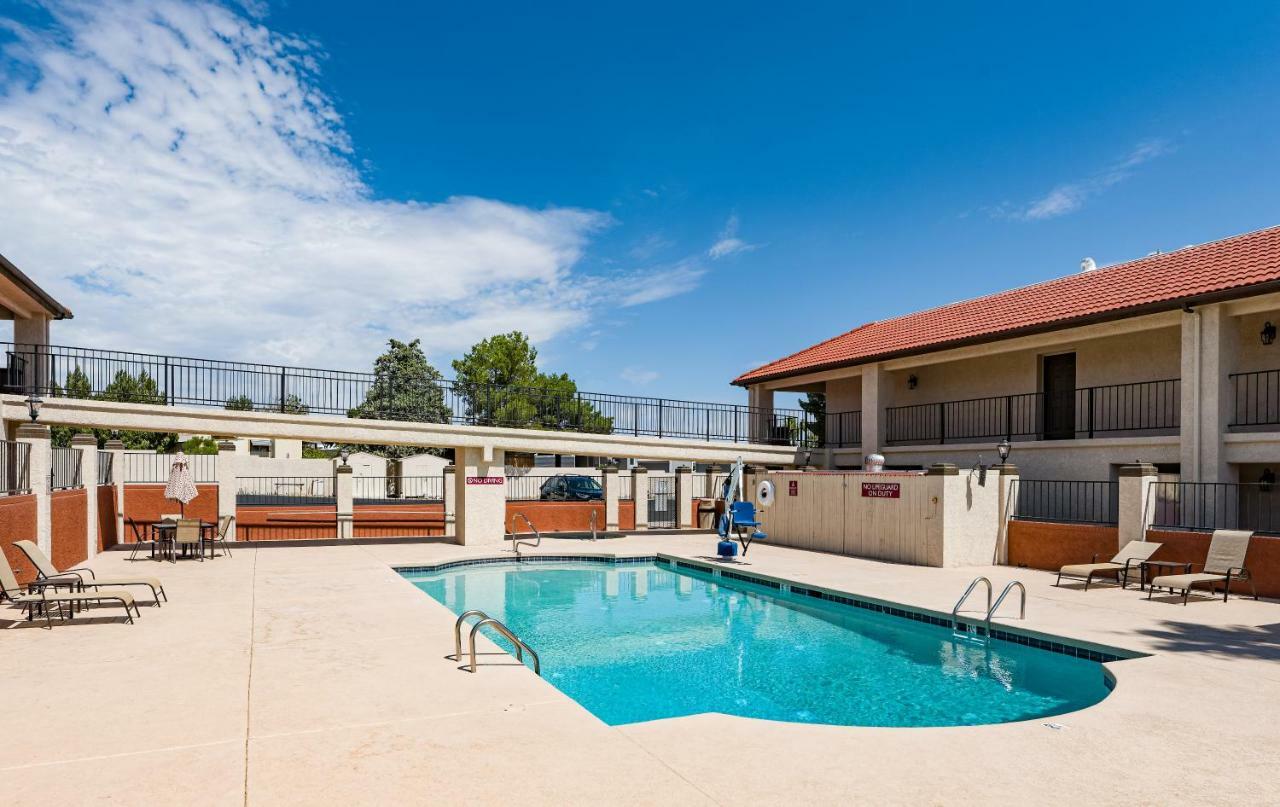 Lux Verde Hotel Cottonwood Exterior photo